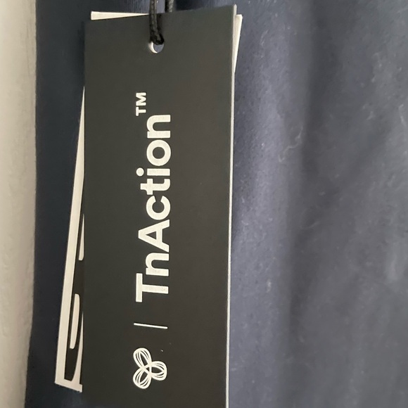 TNA ( ARITZIA ) BUTTER Parallel Zip-Up - Picture 3 of 4